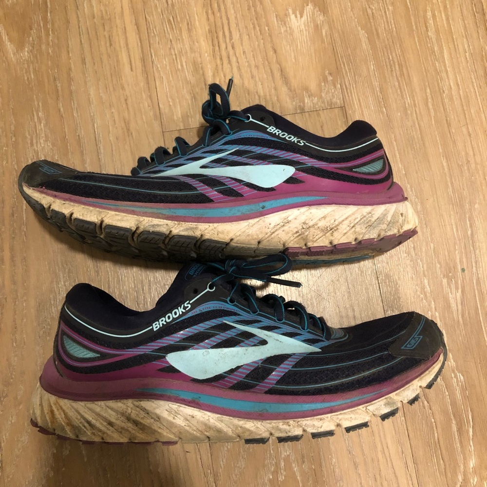 Brooks Glycerin Women’s Sneakers Size 9